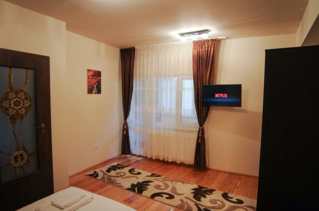 Casa Di Luca Apartment บราชอฟ ภายนอก รูปภาพ
